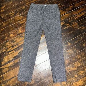 Chico’s gray metallic pull on 00/2R travel business casual slacks